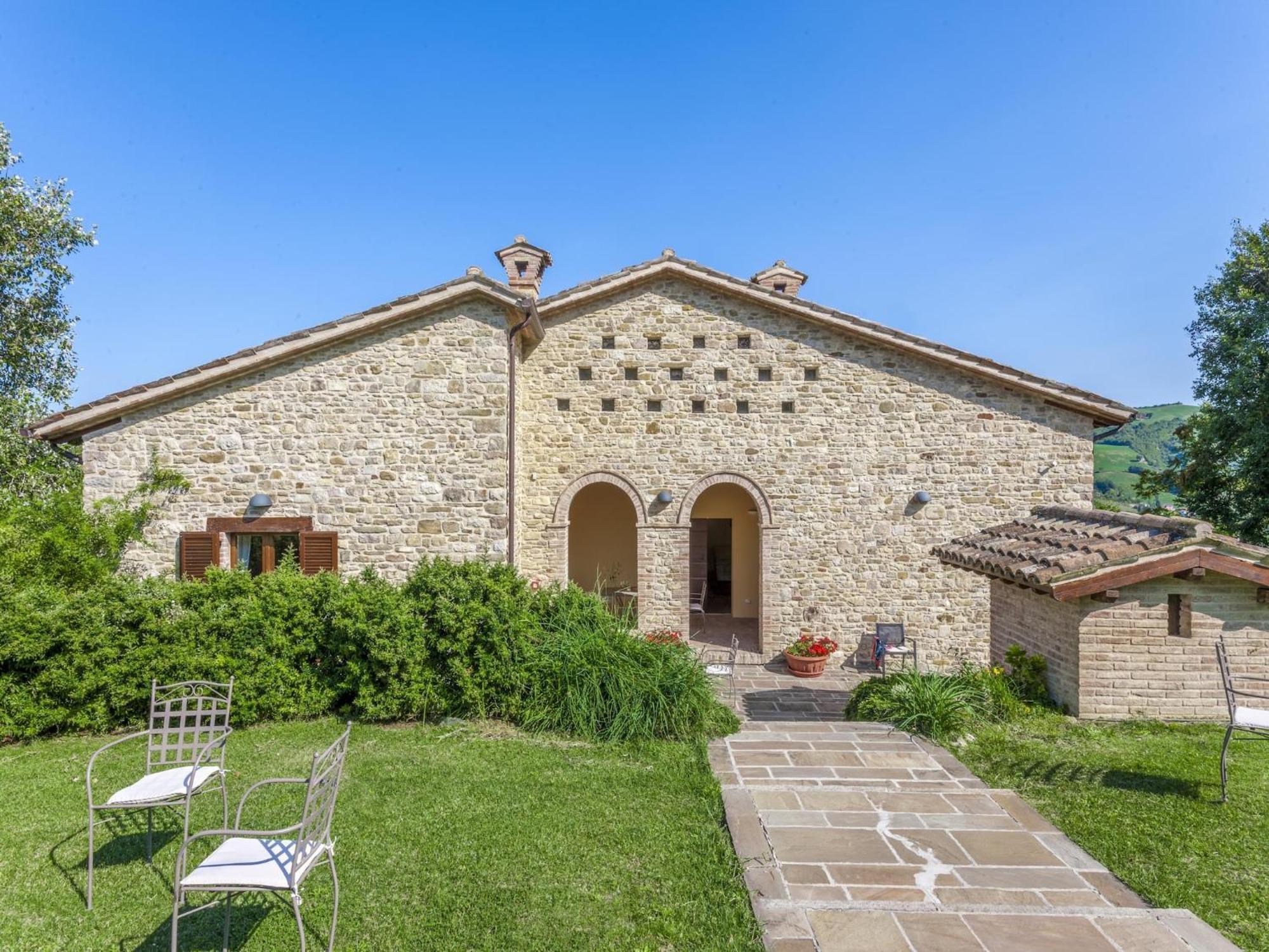 Beautiful Villa In Belforte All Isauro With Swimming Pool Belforte allʼIsauro 外观 照片